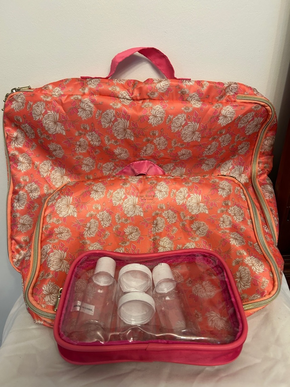 Isaac Mizrahi 3 piece floral Travel Set